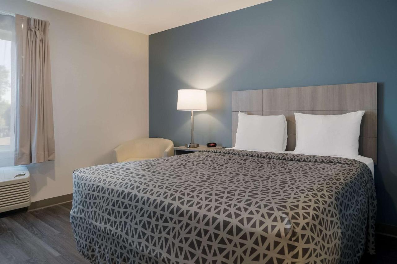 Woodspring Suites Detroit Sterling Heights Exteriér fotografie